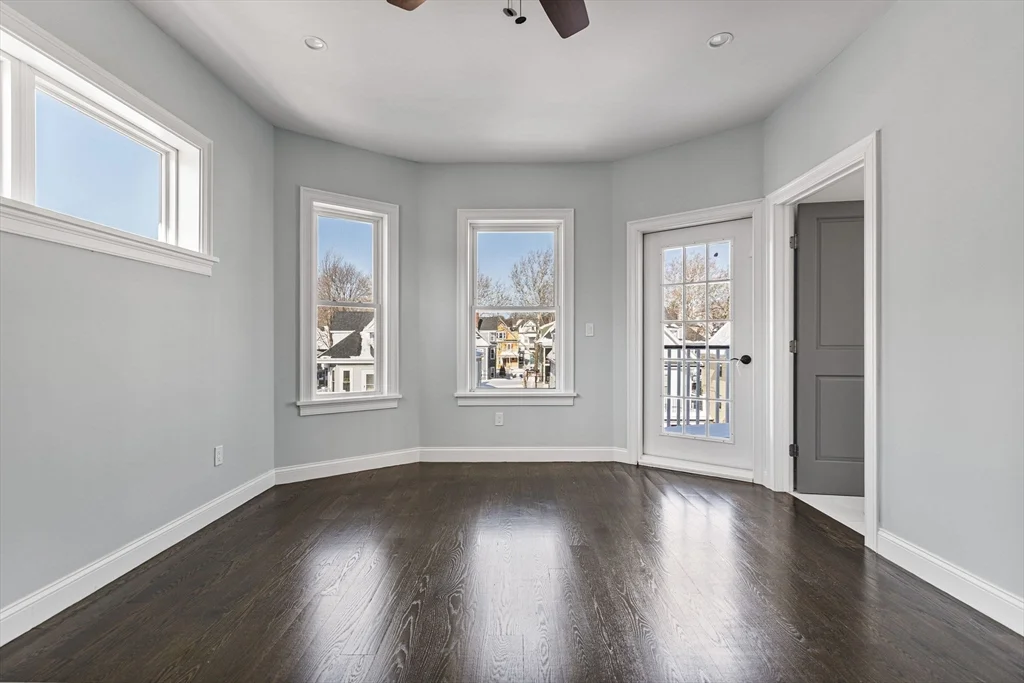 4 bed, 3 bath apartment for rent at 83 Centre St Unit 2, Dorchester — photo 9 of 27