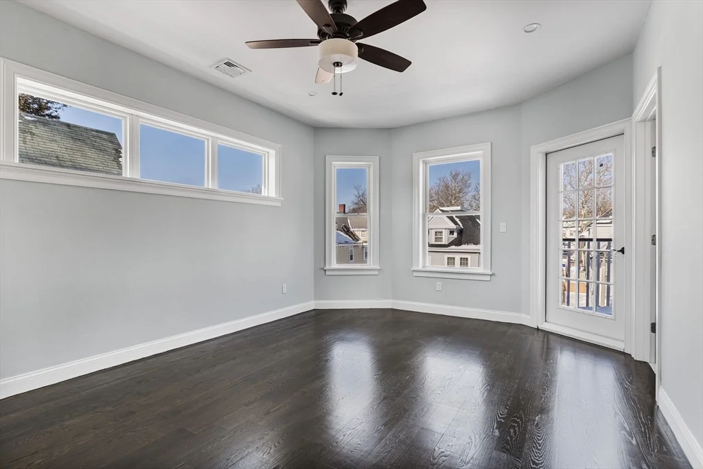 4 bed, 3 bath apartment for rent at 83 Centre St Unit 2, Dorchester — photo 8 of 27