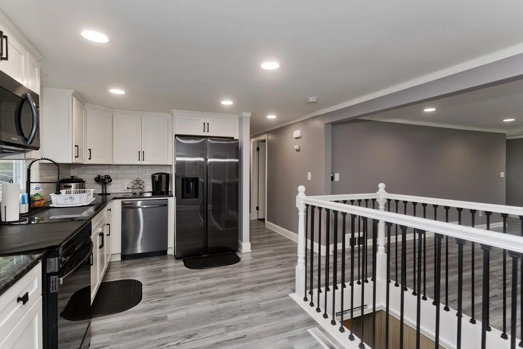 3 bed, 1 bath apartment for rent at 83 Chalmers St, Springfield — photo 4 of 21