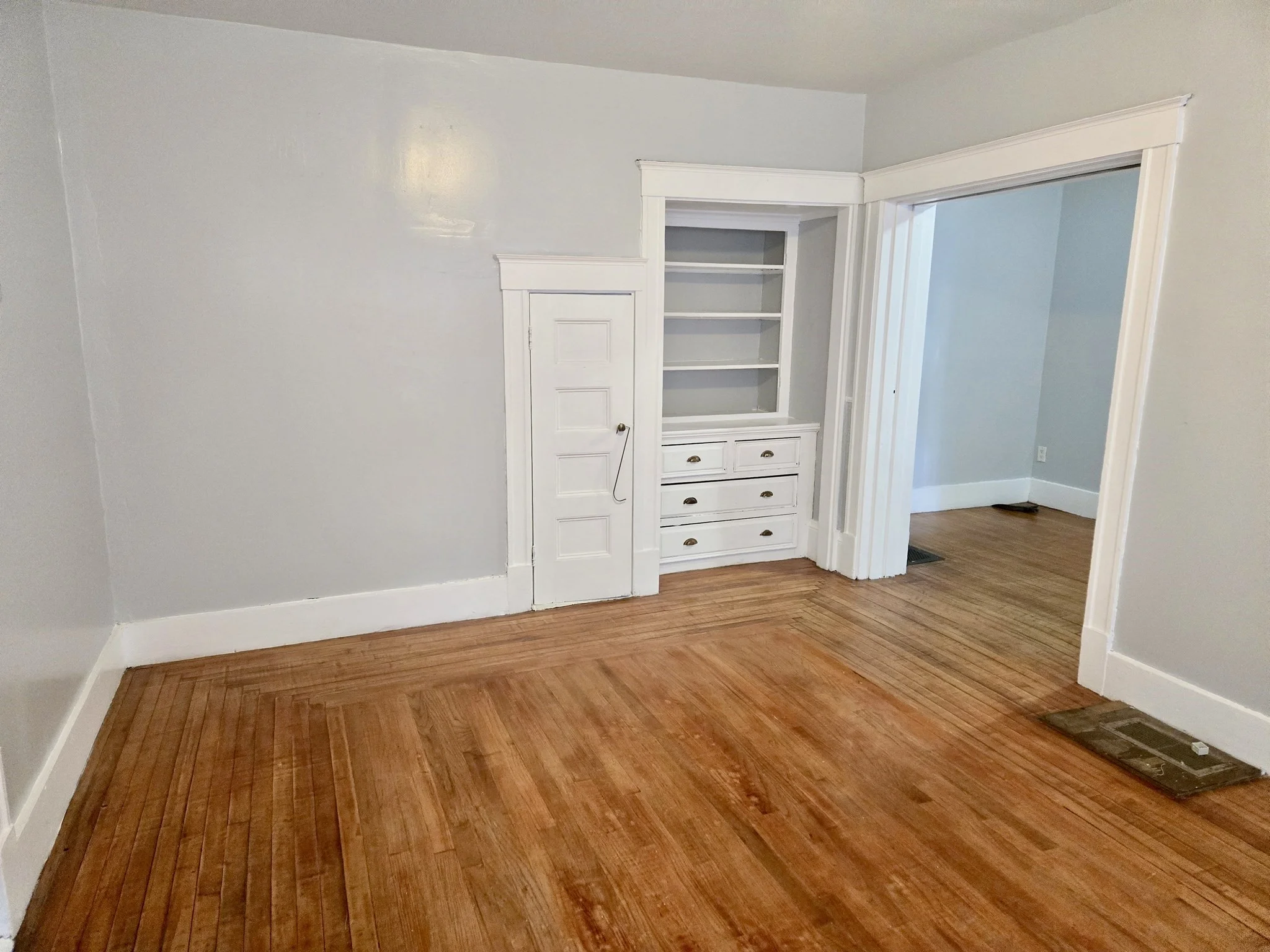 5 bed, 2 bath apartment for rent at 83 Chapin St Unit 1, Southbridge — photo 3 of 13