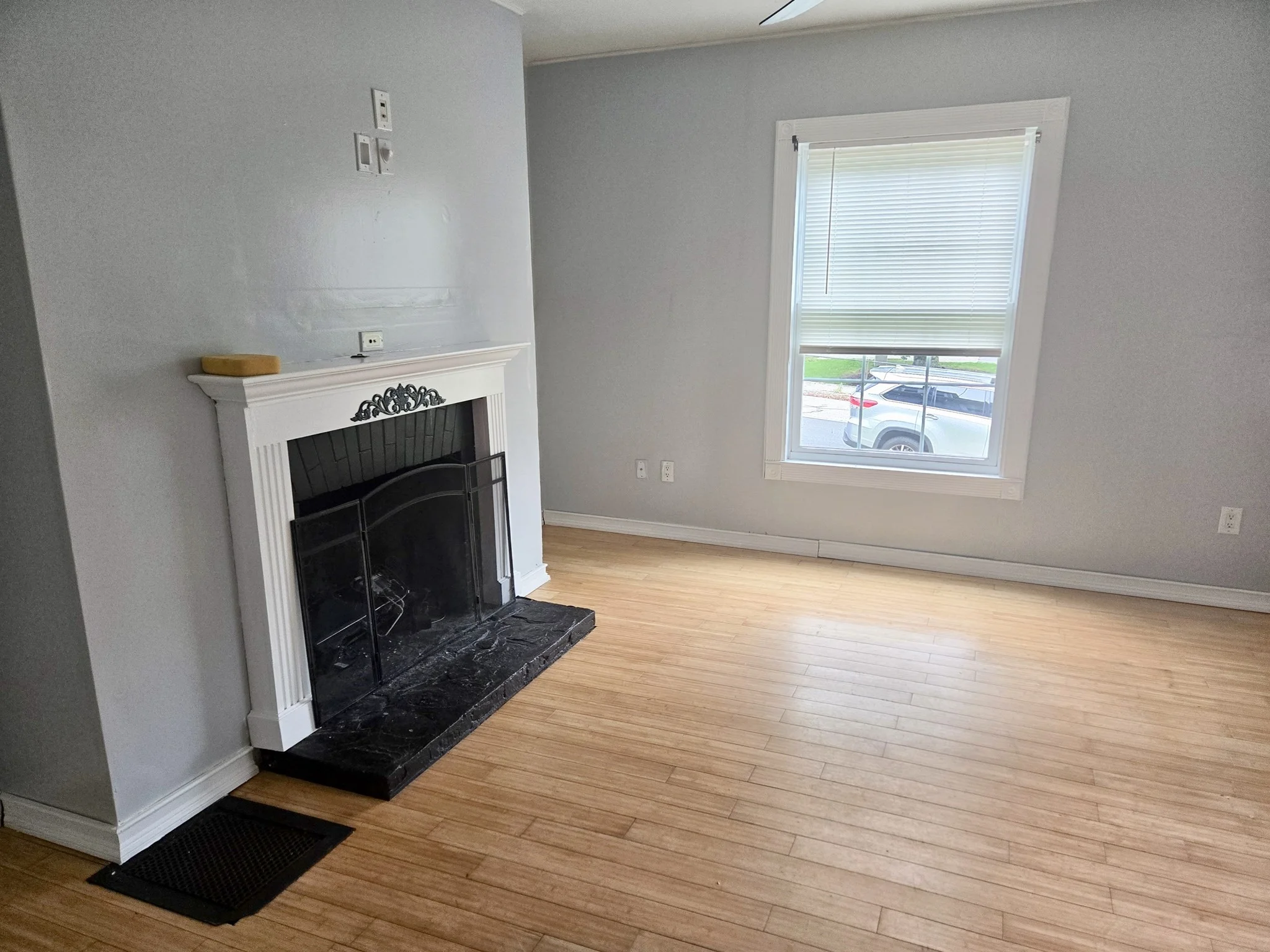 5 bed, 2 bath apartment for rent at 83 Chapin St Unit 1, Southbridge — photo 2 of 13