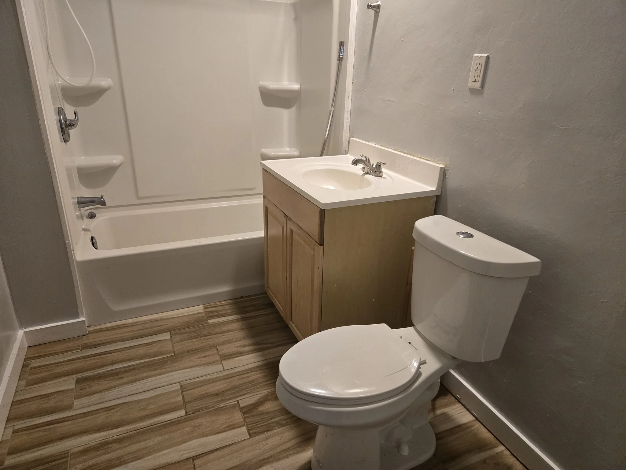 5 bed, 2 bath apartment for rent at 83 Chapin St Unit 1, Southbridge — photo 13 of 13