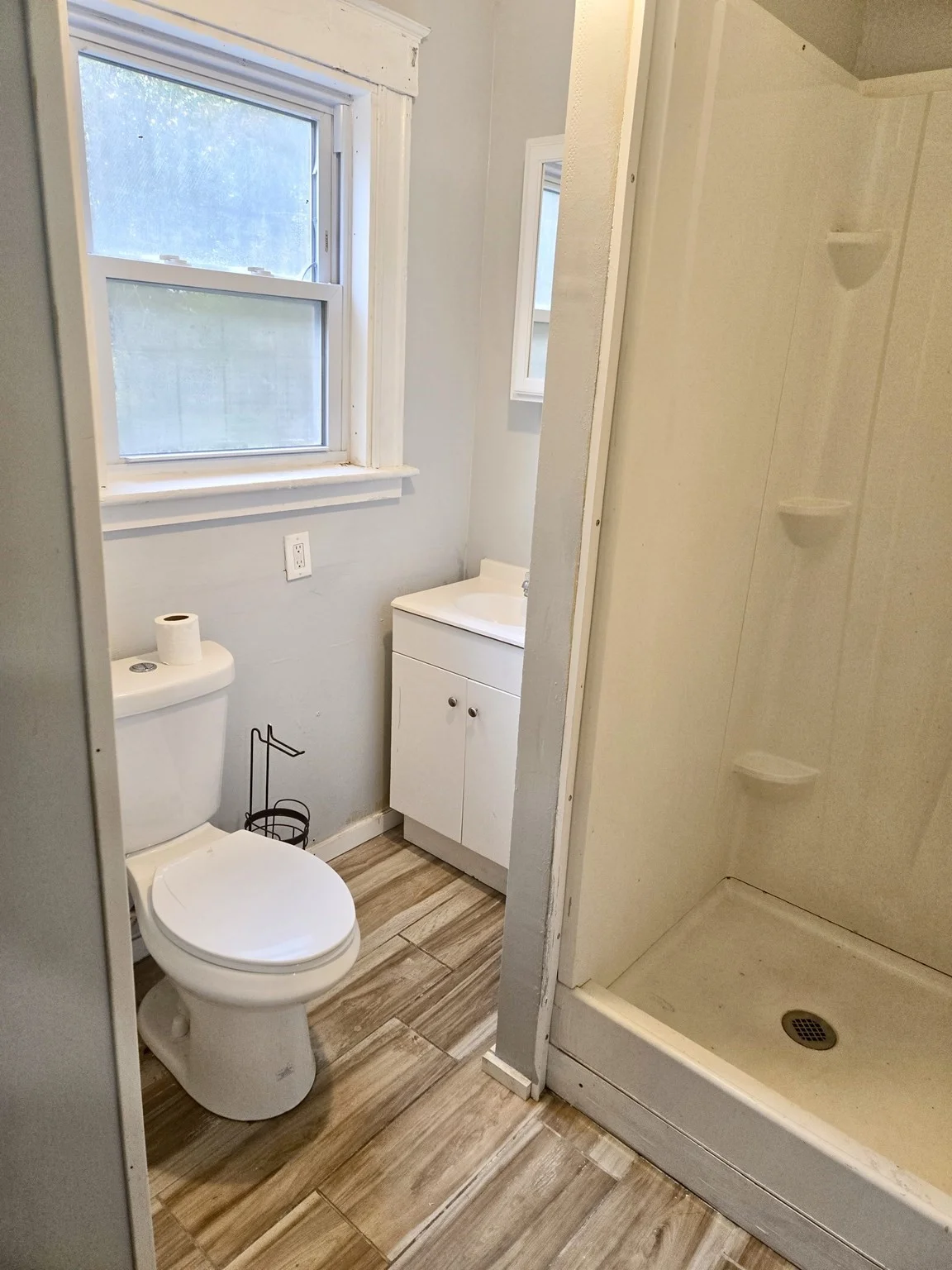 5 bed, 2 bath apartment for rent at 83 Chapin St Unit 1, Southbridge — photo 6 of 13