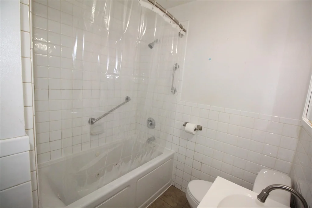 2 bed, 2 bath apartment for rent at 83 Devon St Unit 1, Dorchester — photo 11 of 21