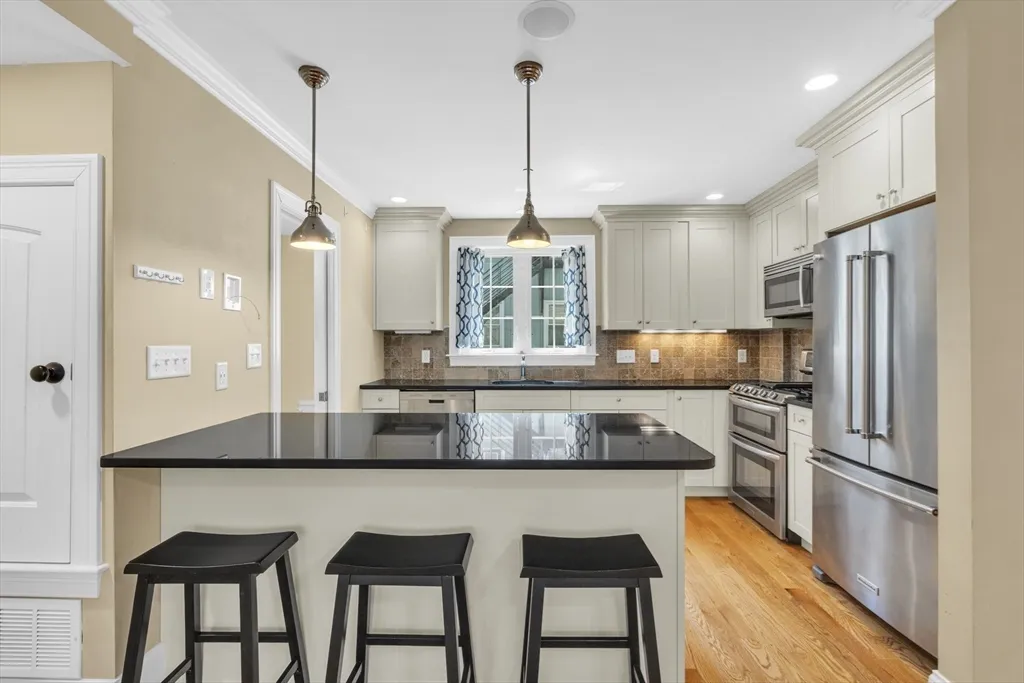 3 bed, 2.5 bath apartment for rent at 83 Dresser St Unit 83, South Boston — photo 3 of 12