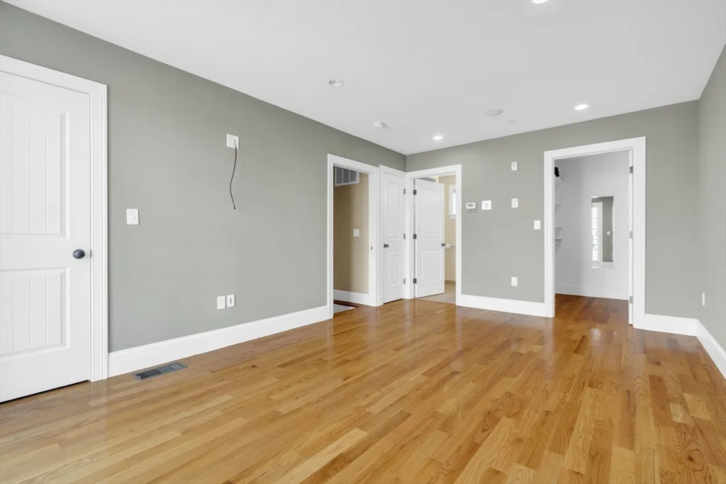 3 bed, 2.5 bath apartment for rent at 83 Dresser St Unit 83, South Boston — photo 4 of 12