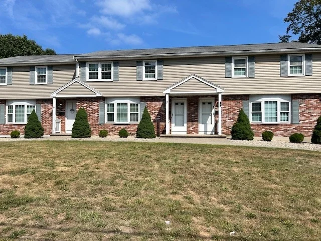 3 bed, 1 bath apartment for rent at 83 Emmet Unit 83, Brockton — photo 1 of 25