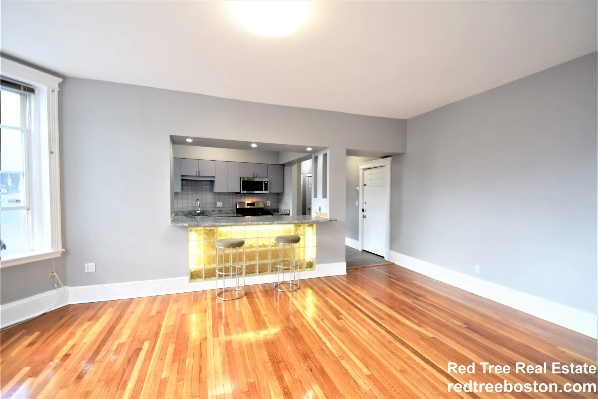 4 bed, 2 bath apartment for rent at 83 Glenville Ave Unit 1, Brighton — photo 2 of 19