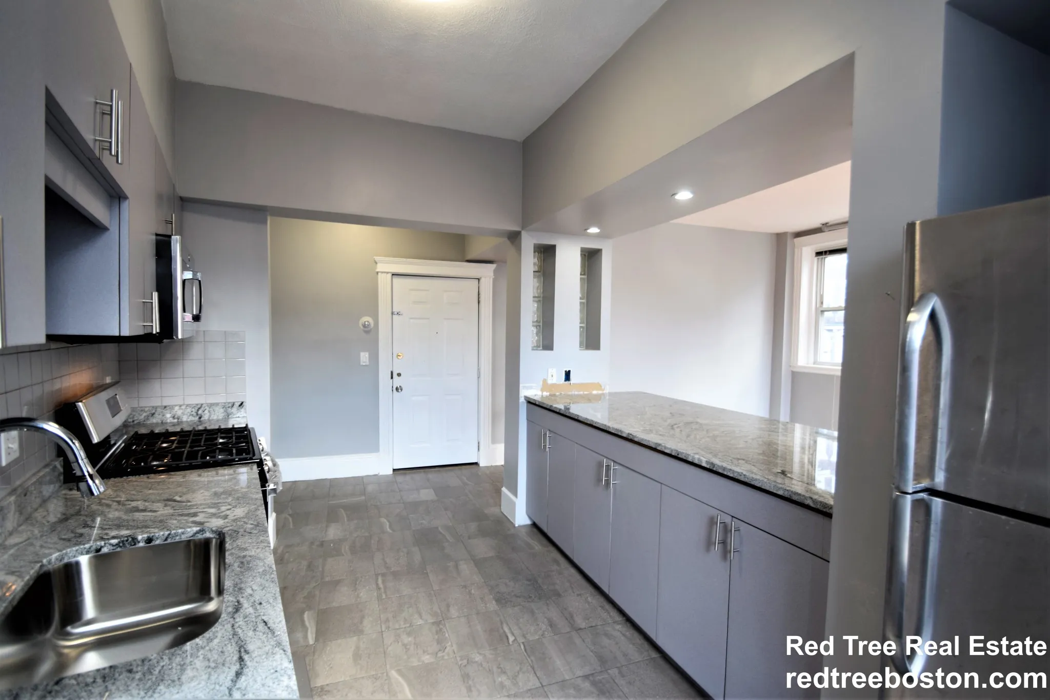 4 bed, 2 bath apartment for rent at 83 Glenville Ave Unit 1, Brighton — photo 4 of 19
