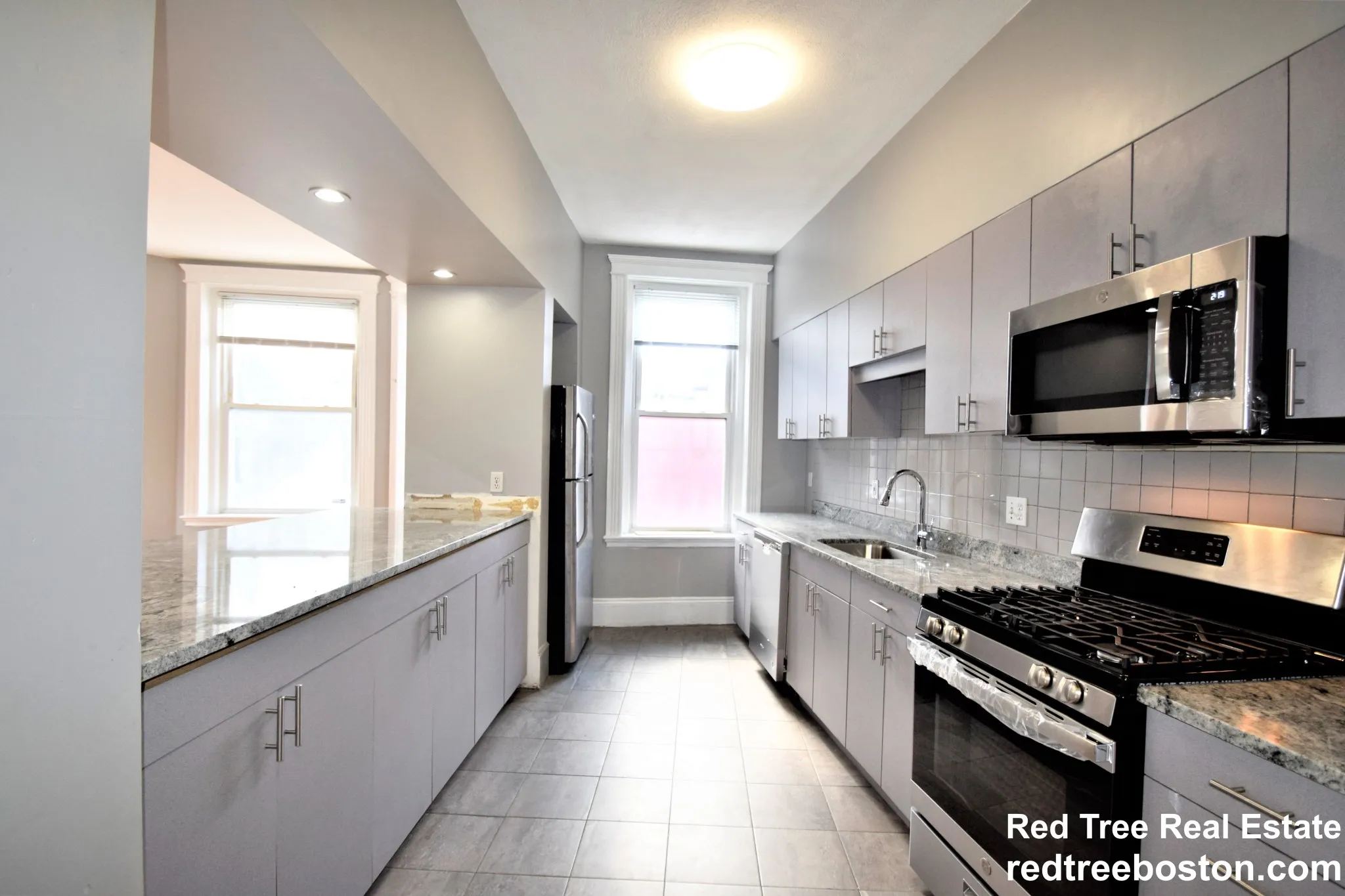 4 bed, 2 bath apartment for rent at 83 Glenville Ave Unit 1, Brighton — photo 3 of 19