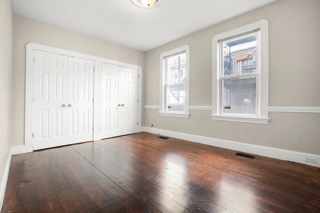 3 bed, 1 bath apartment for rent at 83 Green Unit 1, Dorchester — photo 16 of 21