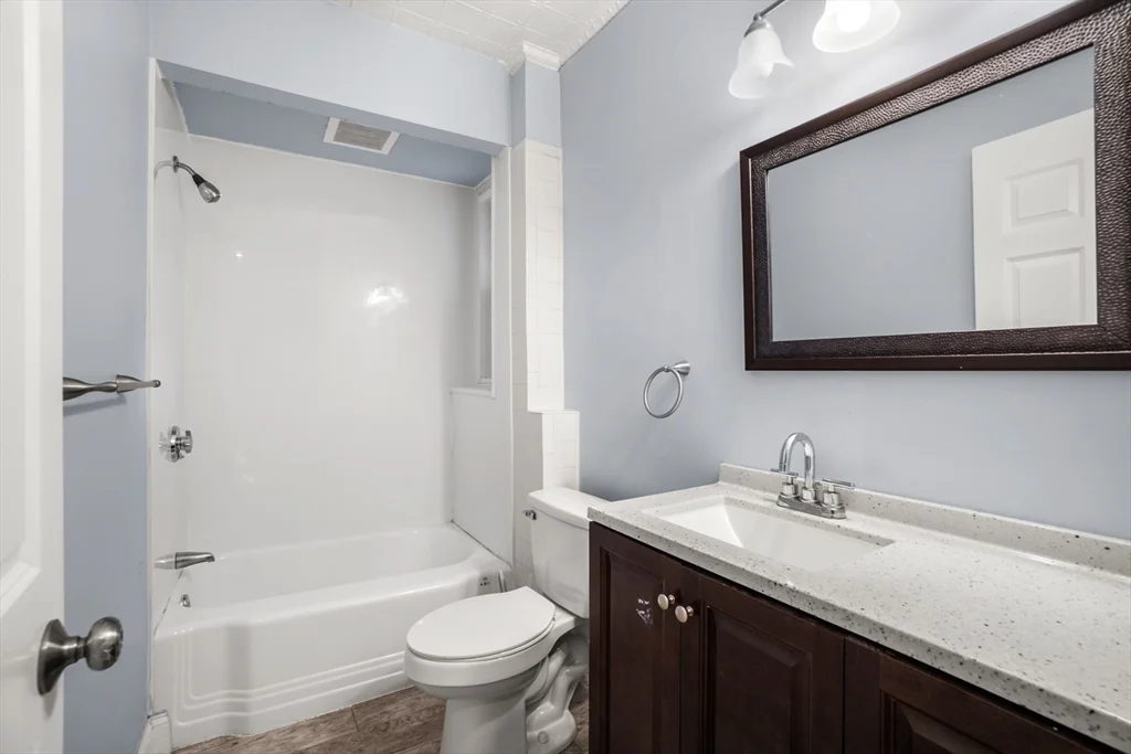 3 bed, 1 bath apartment for rent at 83 Green Unit 1, Dorchester — photo 11 of 21