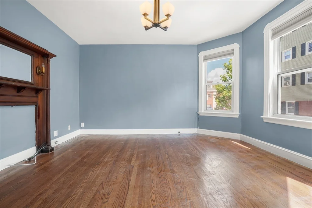 3 bed, 1 bath apartment for rent at 83 Green Unit 1, Dorchester — photo 8 of 21