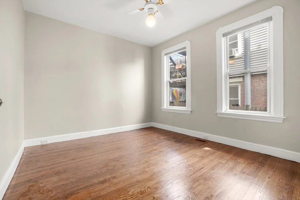 3 bed, 1 bath apartment for rent at 83 Green Unit 1, Dorchester — photo 14 of 21