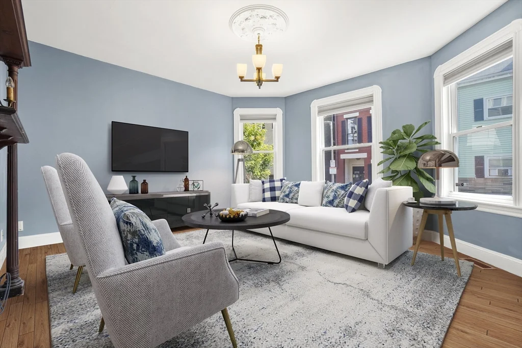 3 bed, 1 bath apartment for rent at 83 Green Unit 1, Dorchester — photo 1 of 21