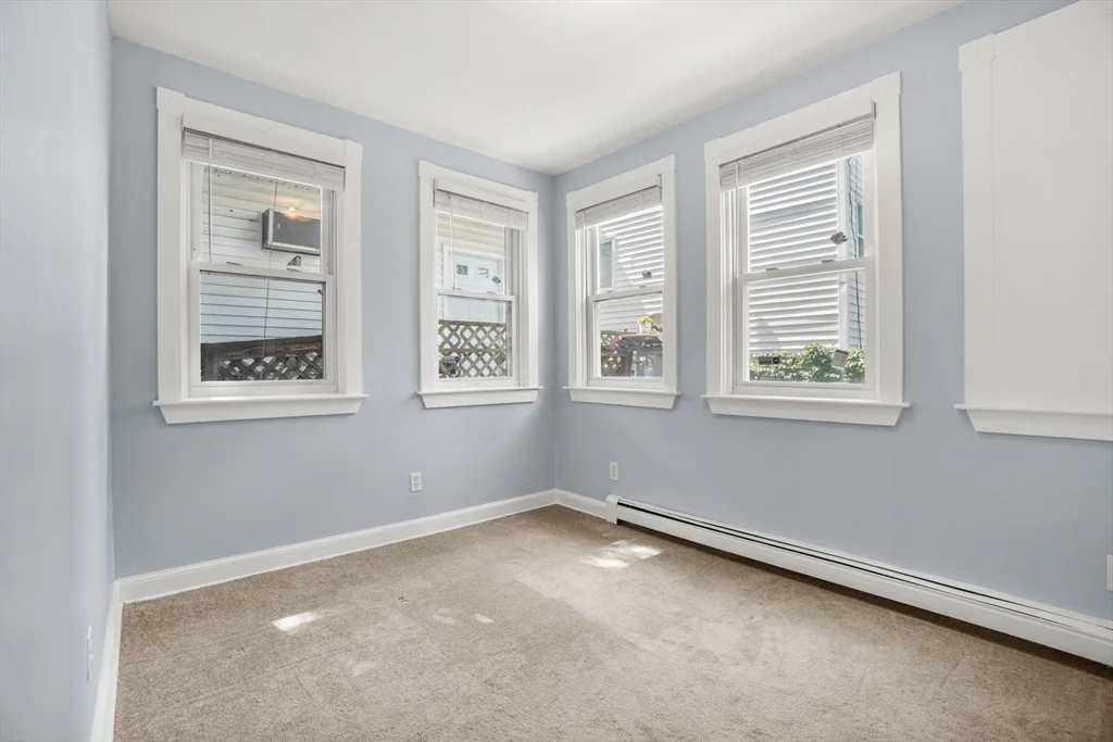 3 bed, 1 bath apartment for rent at 83 Green Unit 1, Dorchester — photo 20 of 21