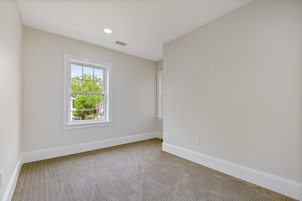3 bed, 2 bath apartment for rent at 83 Hawthorn St Unit 83, Nonantum — photo 17 of 26