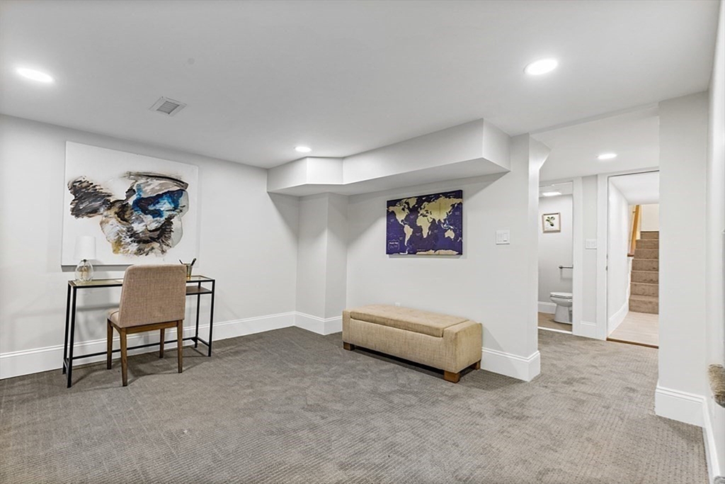3 bed, 2 bath apartment for rent at 83 Hawthorn St Unit 83, Nonantum — photo 22 of 26