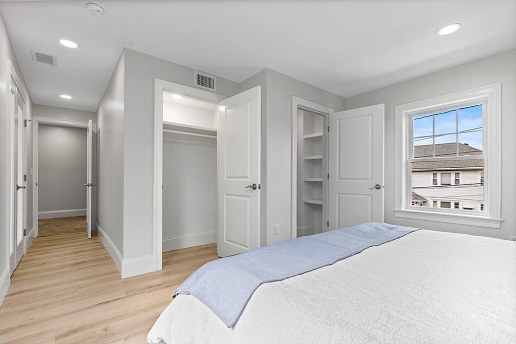 3 bed, 2 bath apartment for rent at 83 Hawthorn St Unit 83, Nonantum — photo 14 of 26