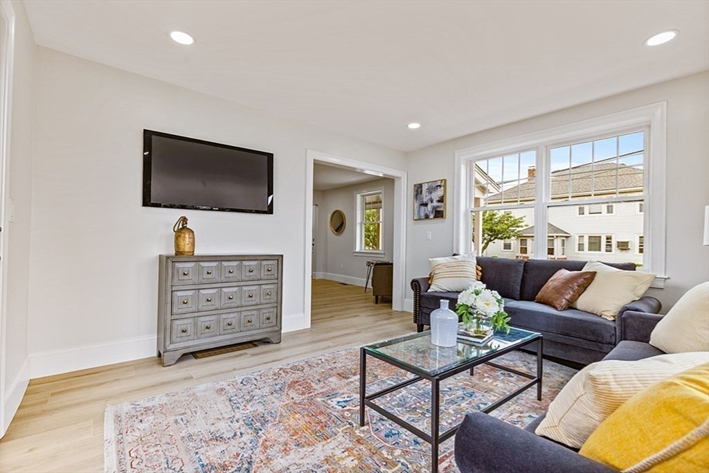 3 bed, 2 bath apartment for rent at 83 Hawthorn St Unit 83, Nonantum — photo 9 of 26
