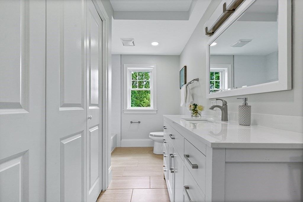 3 bed, 2 bath apartment for rent at 83 Hawthorn St Unit 83, Nonantum — photo 19 of 26