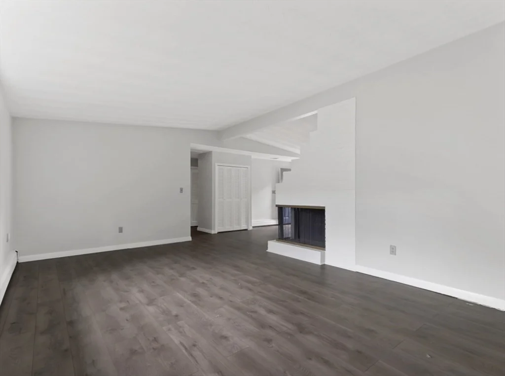 3 bed, 2 bath apartment for rent at 83 Joseph Rd, Saxonville — photo 8 of 21