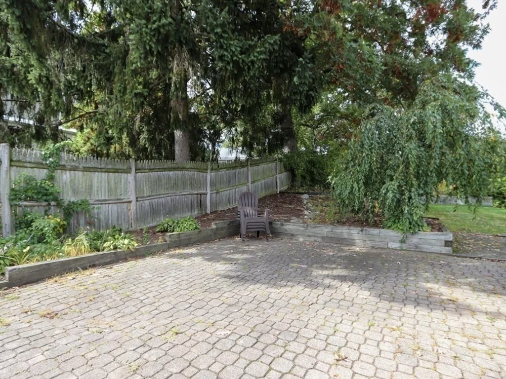 3 bed, 2 bath apartment for rent at 83 Joseph Rd, Saxonville — photo 19 of 21