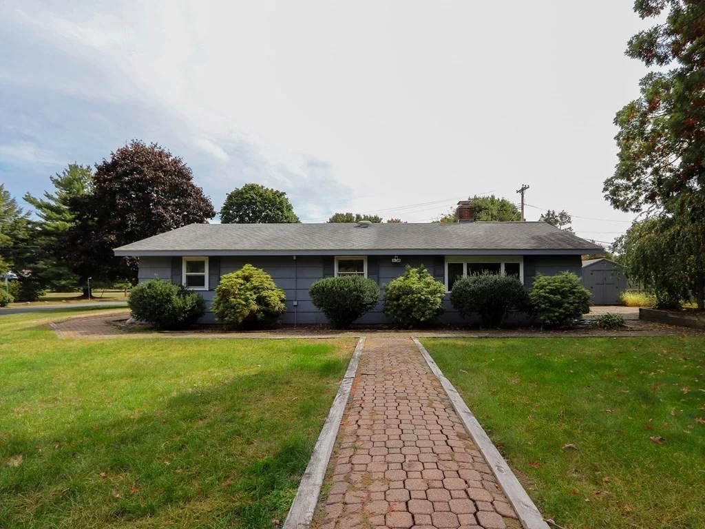 3 bed, 2 bath apartment for rent at 83 Joseph Unit 0, Framingham — photo 2 of 21