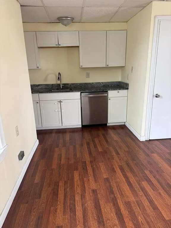 3 bed, 1 bath apartment for rent at 83 Lane St Unit 3, Highlands — photo 5 of 17