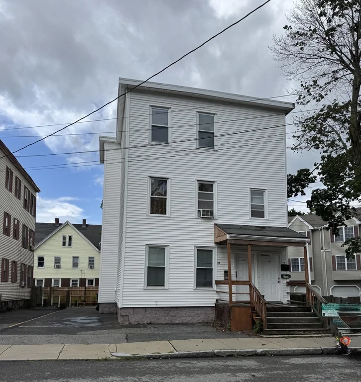 3 bed, 1 bath apartment for rent at 83 Lane St Unit 3, Highlands