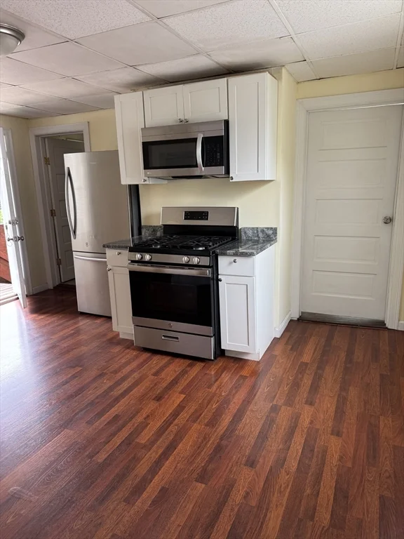 3 bed, 1 bath apartment for rent at 83 Lane St Unit 3, Highlands — photo 3 of 17