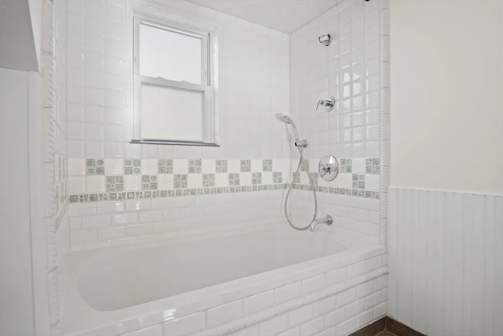 1 bed, 1 bath apartment for rent at 83 Marvin Rd Unit 3, Melrose — photo 14 of 22