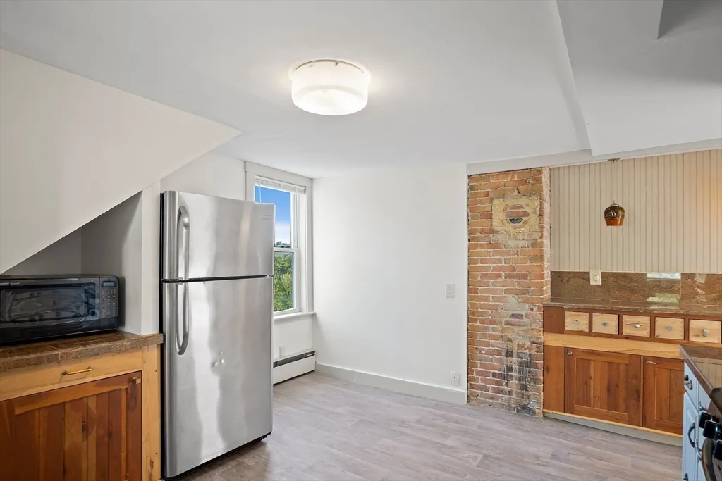 1 bed, 1 bath apartment for rent at 83 Marvin Rd Unit 3, Melrose — photo 8 of 22