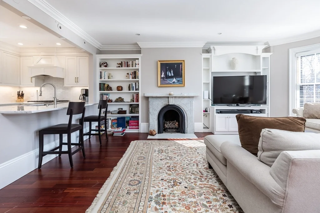 3 bed, 2 bath apartment for rent at 83 Montgomery St Unit 3, South End — photo 3 of 17