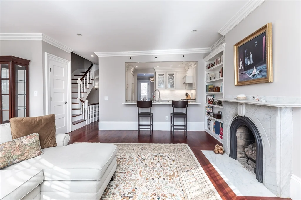 3 bed, 2 bath apartment for rent at 83 Montgomery St Unit 3, South End — photo 4 of 17