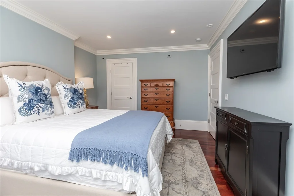 3 bed, 2 bath apartment for rent at 83 Montgomery St Unit 3, South End — photo 13 of 17