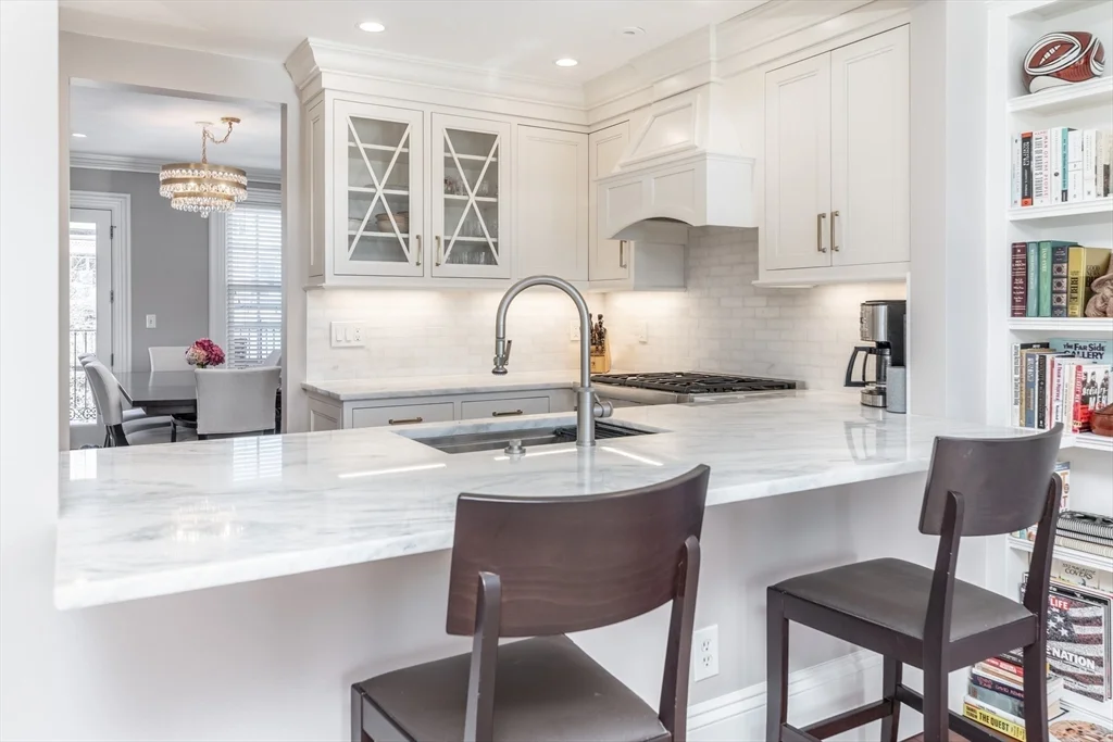 3 bed, 2 bath apartment for rent at 83 Montgomery St Unit 3, South End — photo 6 of 17