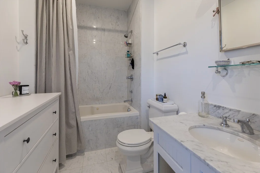1 bed, 1 bath apartment for rent at 83 Montgomery Unit 2, South End — photo 5 of 11