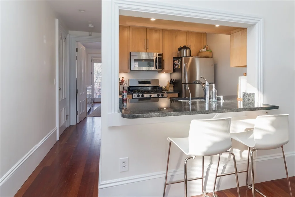 1 bed, 1 bath apartment for rent at 83 Montgomery Unit 2, South End — photo 2 of 11