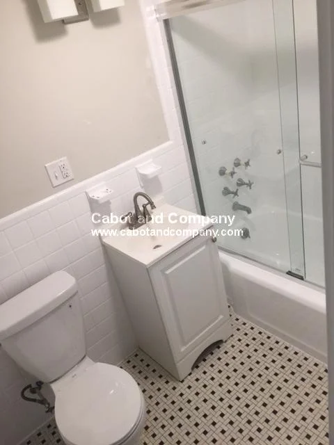 1 bed, 1 bath apartment for rent at 83 Mount Vernon St Unit 8, Beacon Hill — photo 2 of 4