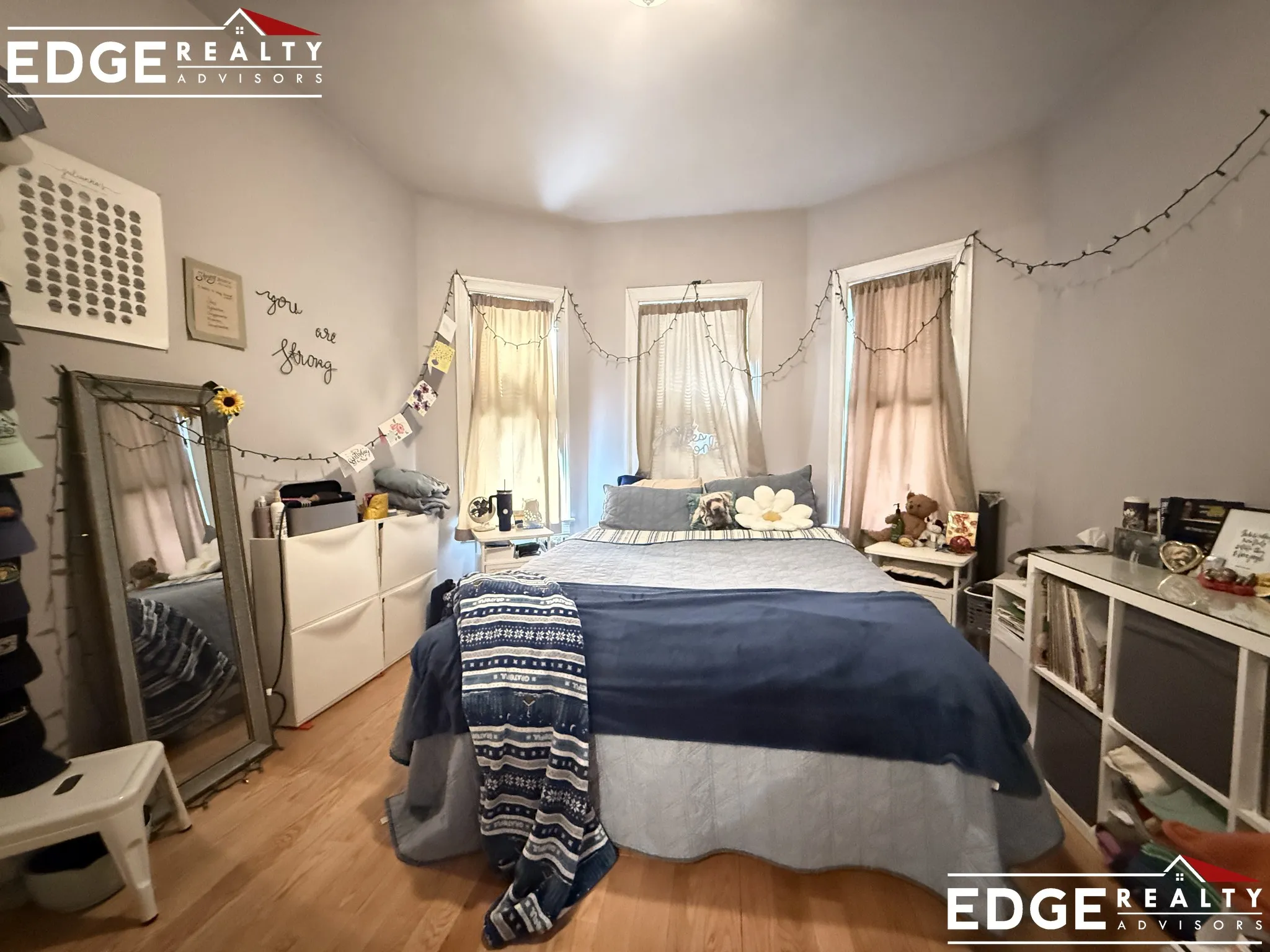 4 bed, 2 bath apartment for rent at 83 Newbury St Unit 1, Teele Square — photo 7 of 11