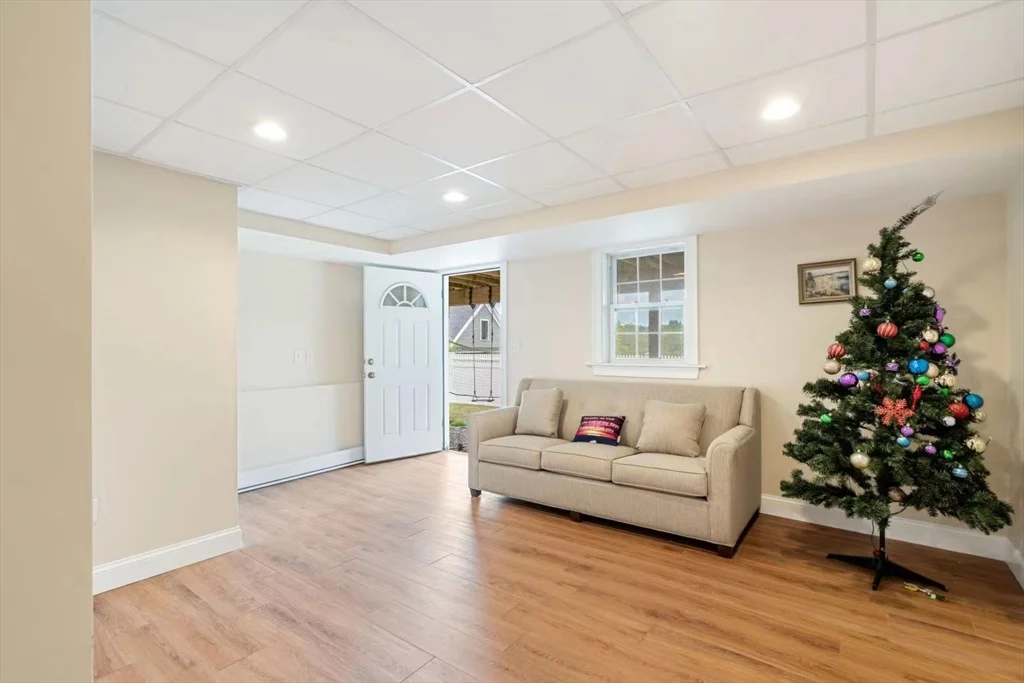 3 bed, 2 bath apartment for rent at 83 Orient Unit 83, Arlington — photo 3 of 22