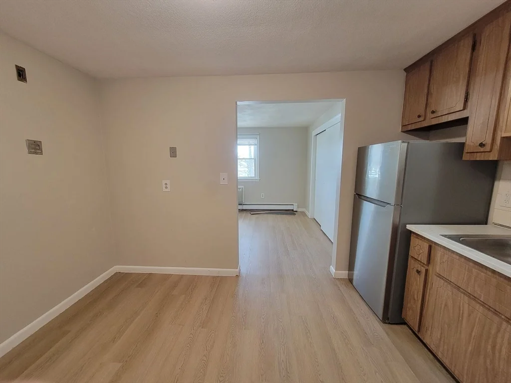 Studio bed, 1 bath apartment for rent at 83 Pleasant St Unit 2-4, Marlborough — photo 2 of 6
