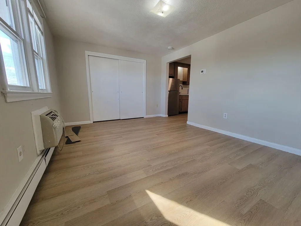 Studio bed, 1 bath apartment for rent at 83 Pleasant St Unit 2-4, Marlborough — photo 5 of 6