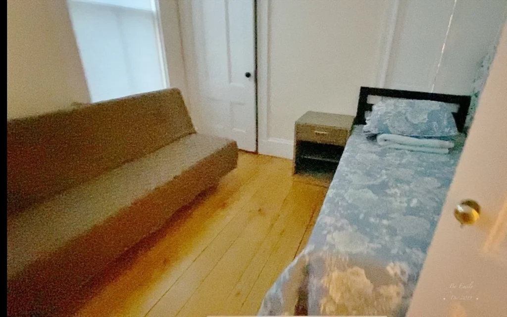 3 bed, 1 bath apartment for rent at 83 Putnam Ave Unit 1, Riverside — photo 6 of 12