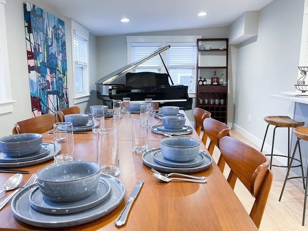 4 bed, 2 bath apartment for rent at 83 Rockridge Unit -, Waltham — photo 2 of 16