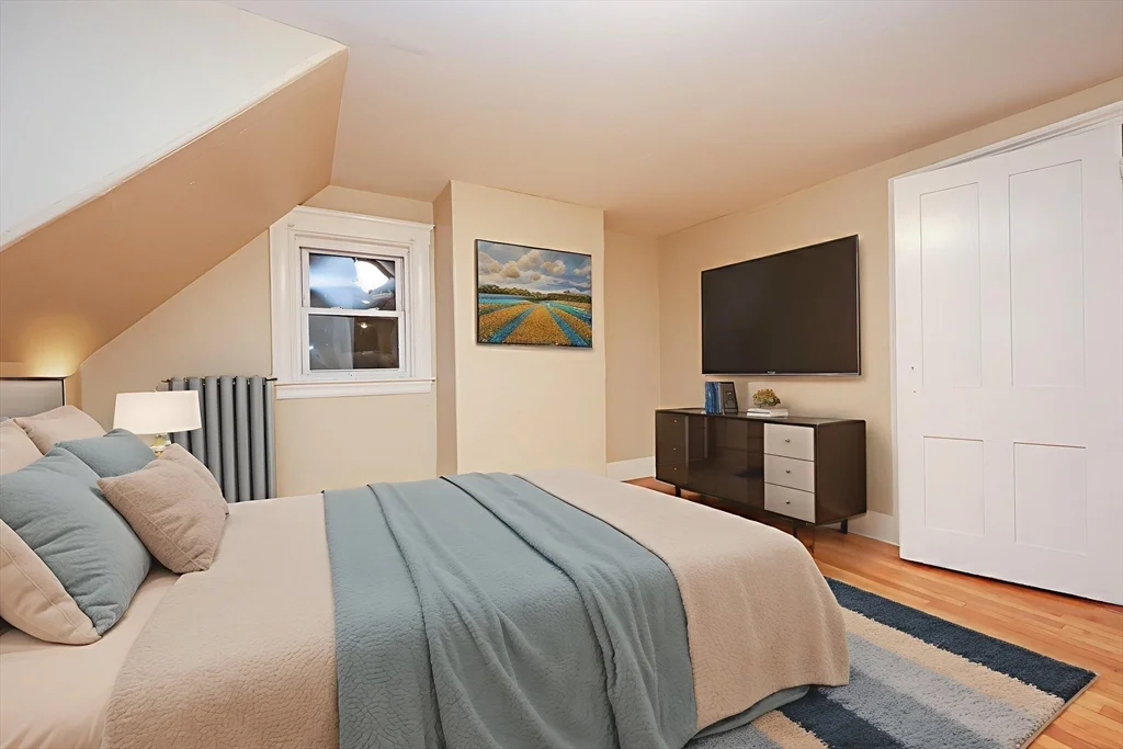 3 bed, 1 bath apartment for rent at 83 South Main Unit 83, Randolph — photo 4 of 33