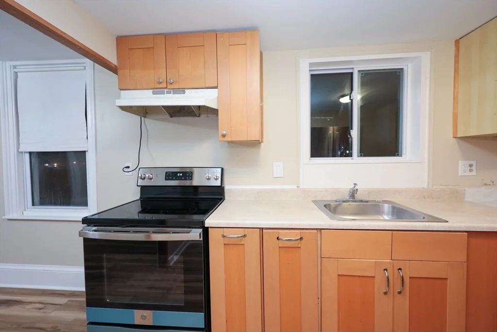 3 bed, 1 bath apartment for rent at 83 South Main Unit 83, Randolph — photo 21 of 33