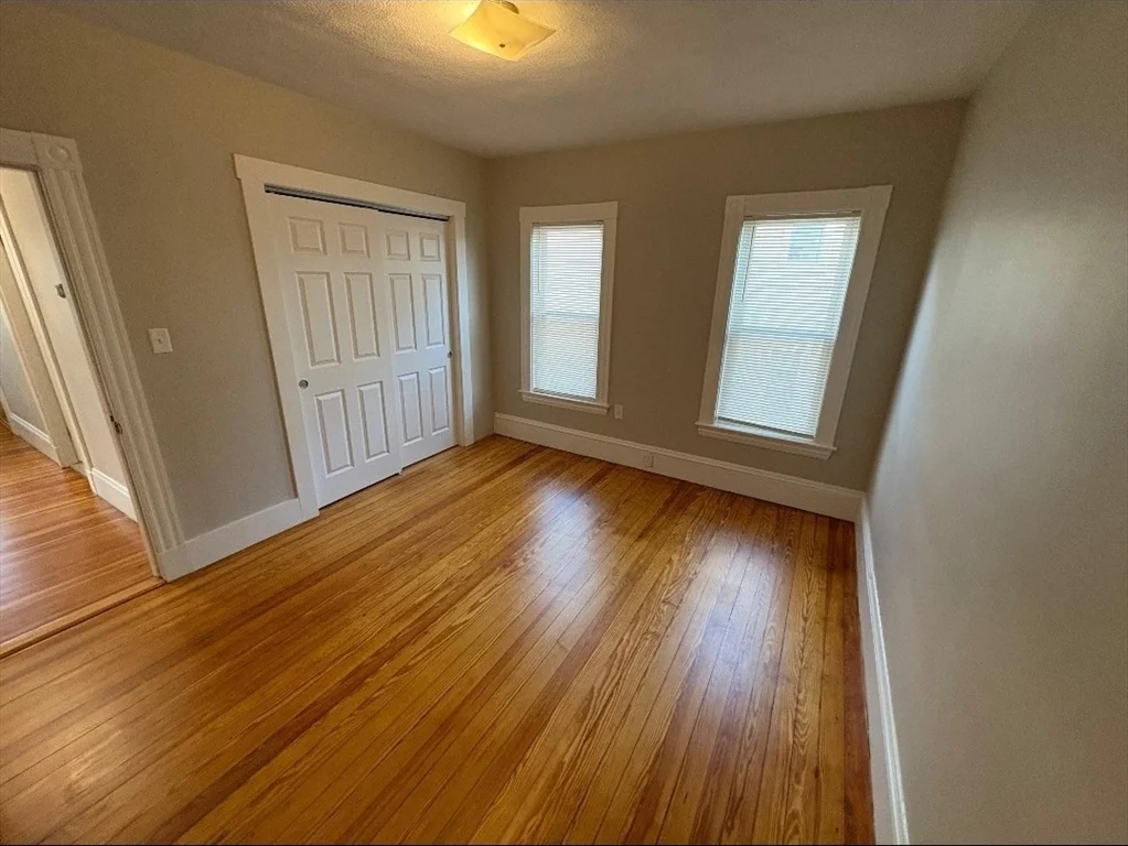 3 bed, 1 bath apartment for rent at 83 Swan St Unit 3, Everett — photo 3 of 9