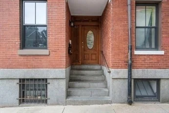 1 bed, 1 bath apartment for rent at 83 W Brookline St Unit 2, South End — photo 8 of 9